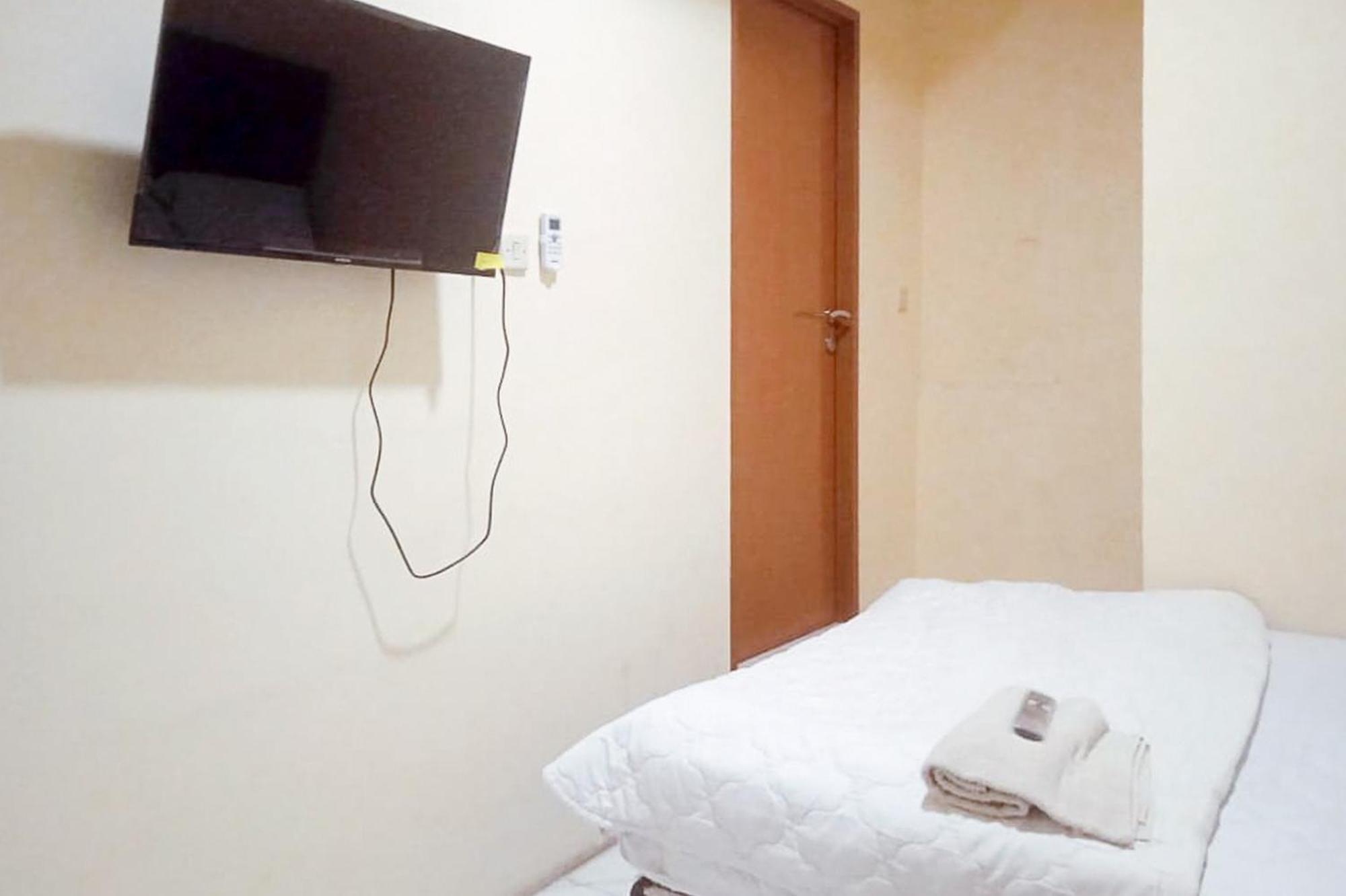 Makaliwe Mitra Reddoorz Hotel